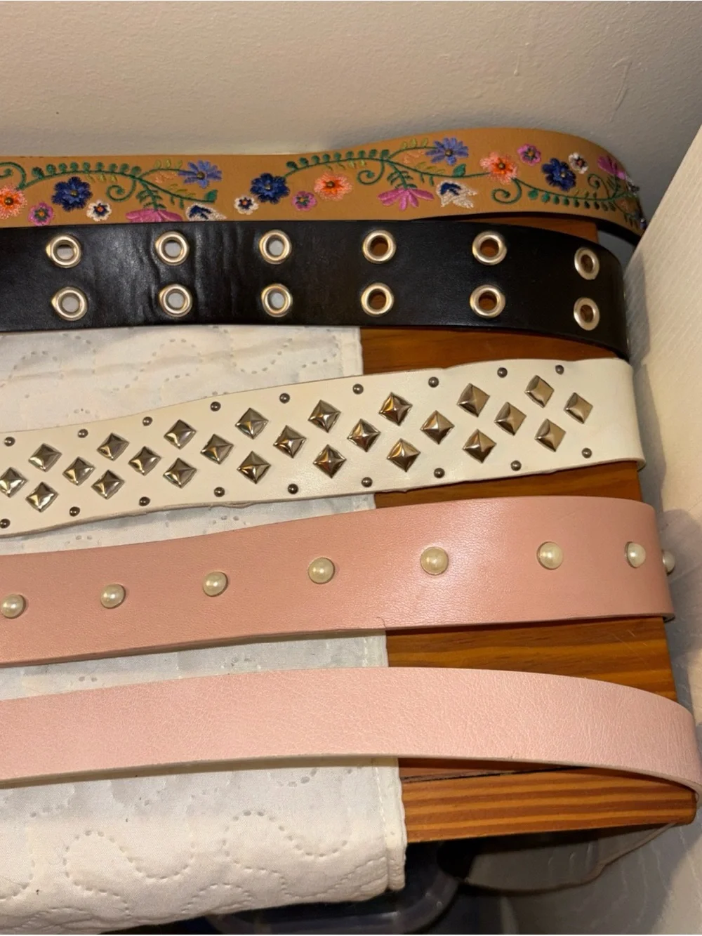 Women's Multicolor Embroidered & Stud Detail Belt Set - Pink, White, Black, Tan